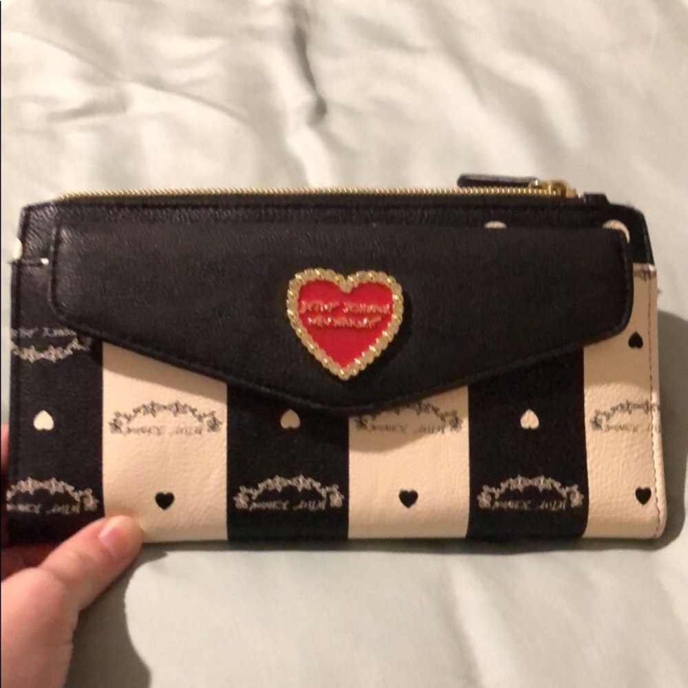 Betsey Johnson wallet